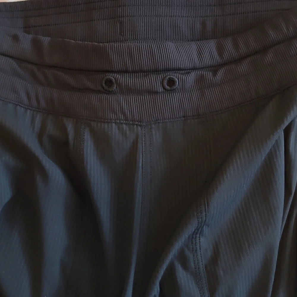 Lululemon Dance Studio Crop in Black
